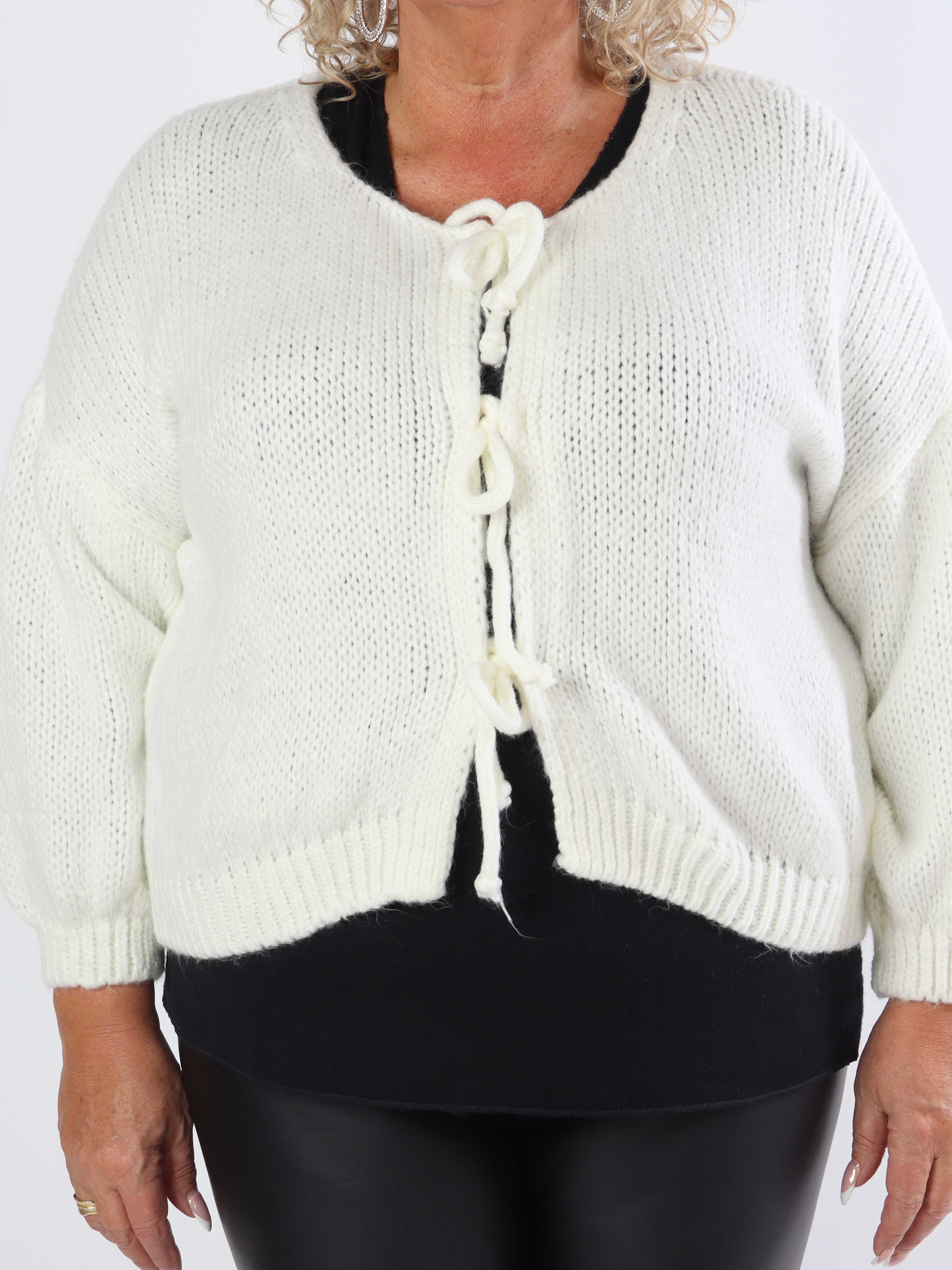 Kimberly - Sød plus size strikcardigan med sløjfer